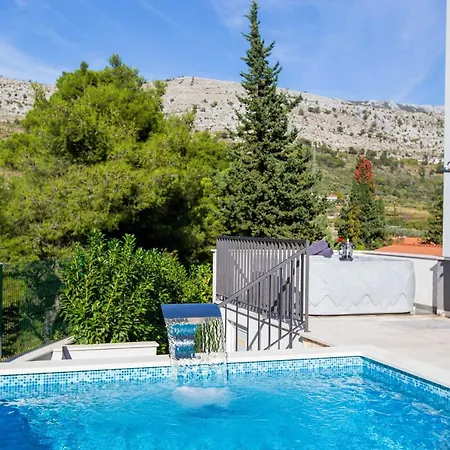Vila Luxury With A Swimming Pool Tugare, Omis - 20067