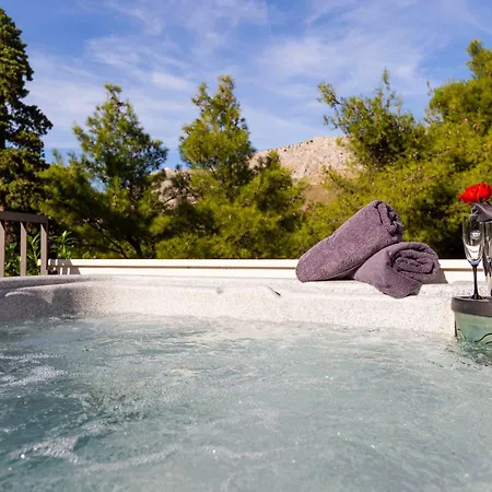 Vila Luxury With A Swimming Pool Tugare, Omis - 20067 *